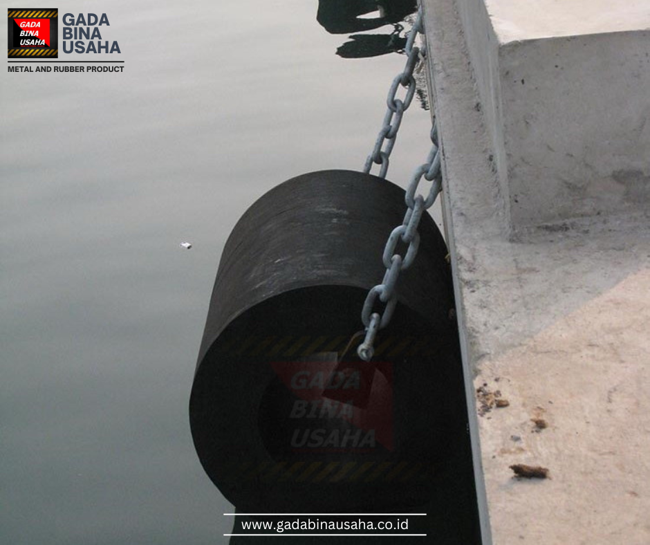 Aplikasi Cylinder Rubber Fender di Dermaga